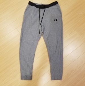 Nike Tech Joggers